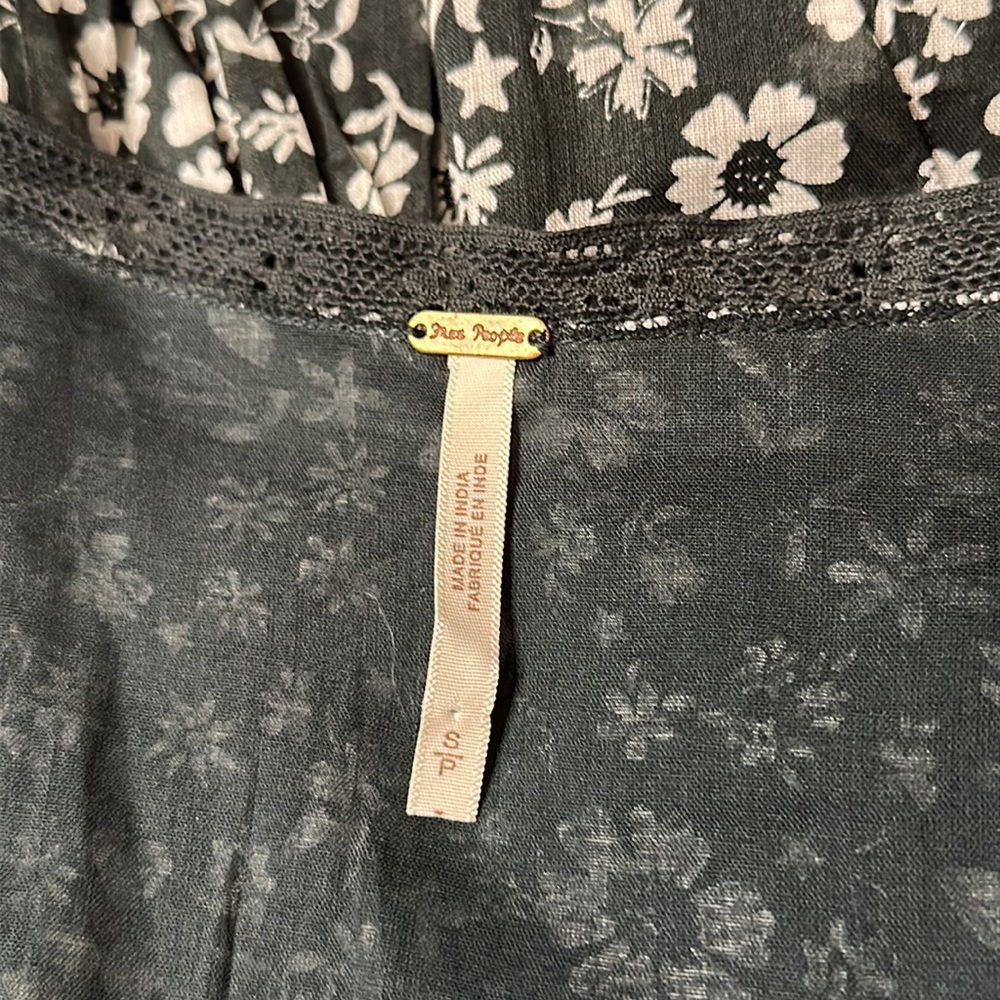 NWOT Free People Landy Printed Top NWOT size S - Picture 4 of 4